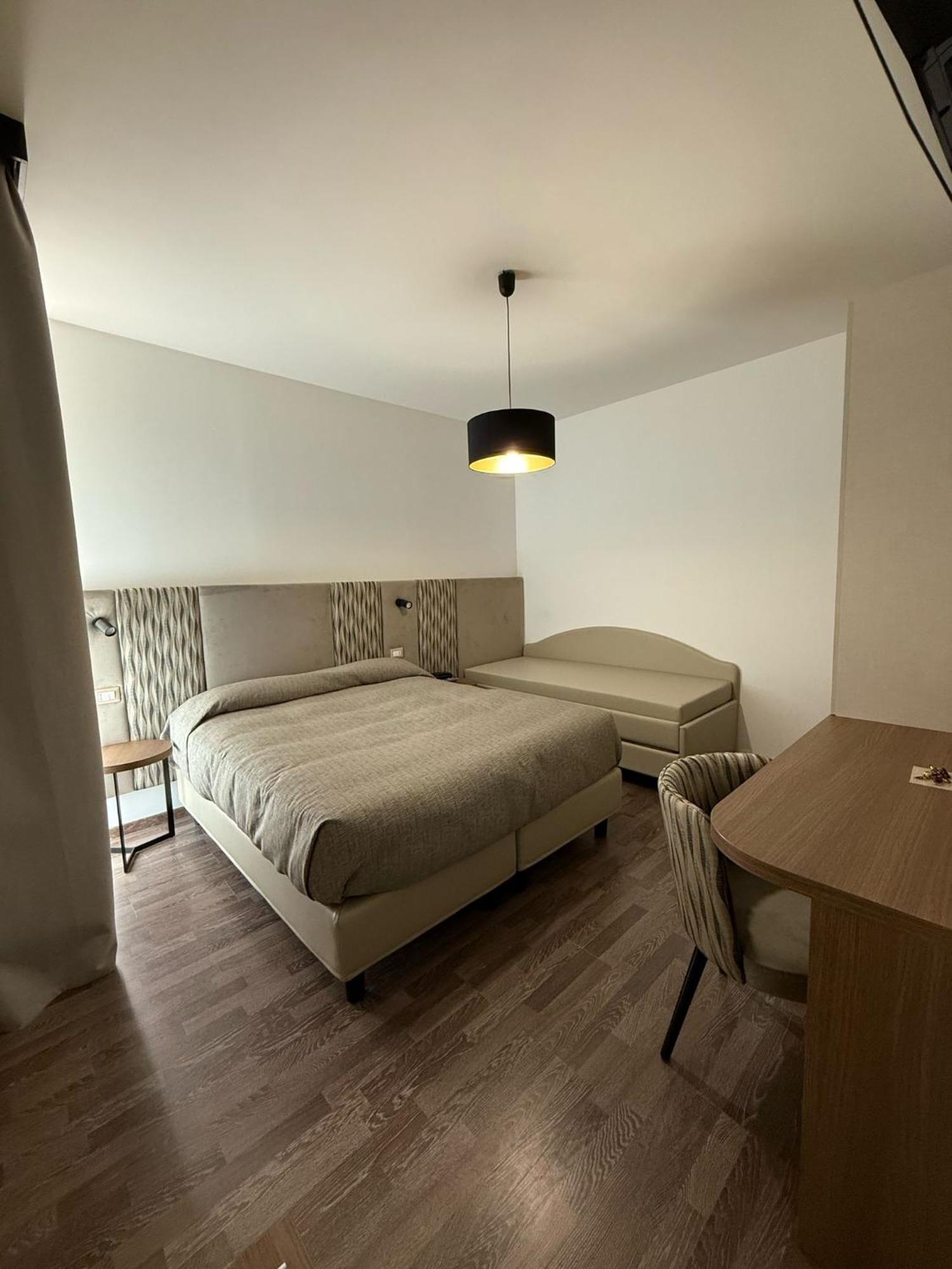 Hotel Miramare 3* Pineto